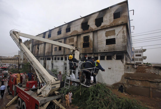 214 killed in garment factory fire in Karachi