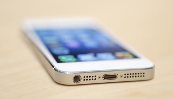 Apple's iPhone 5 bigger, faster but lacks 'wow'