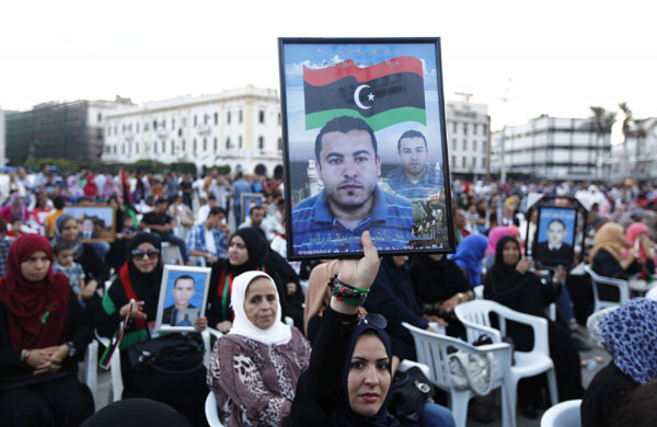 Libyans morn loved ones during Martyrs' day