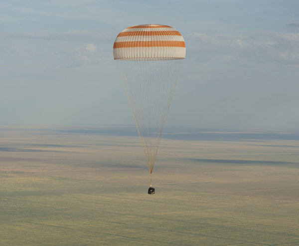 US-Russian space crew lands safely in Kazakhstan
