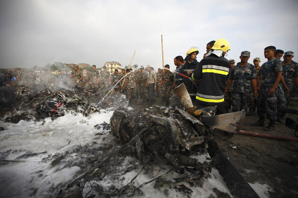 Nepal air crash kills 19