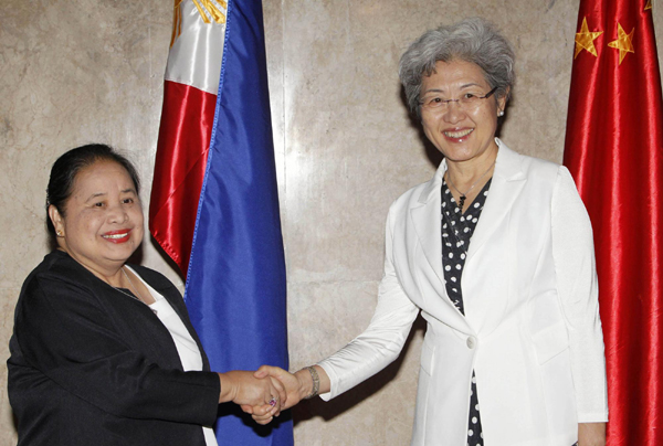 Philippines donates $200,000 to China's quake victims