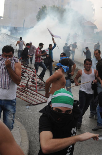 Clashes flare in Lebanon as crisis worsens