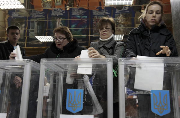 Ukrainian president votes in parliamentary elections