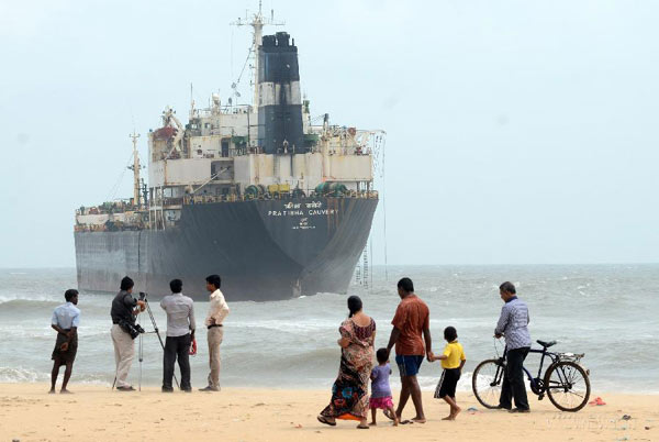 Cyclone grounds ship in India