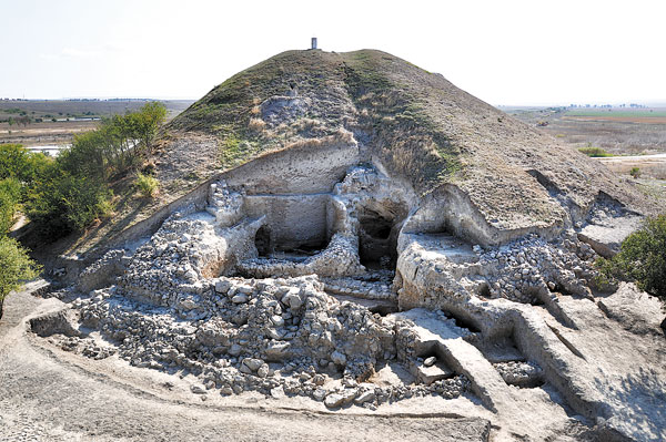 Prehistoric town unearthed