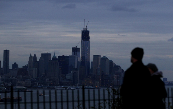 Workers race to fix power as Sandy fades