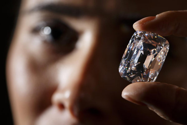 76-Carat diamond set to be auctioned for over $15m