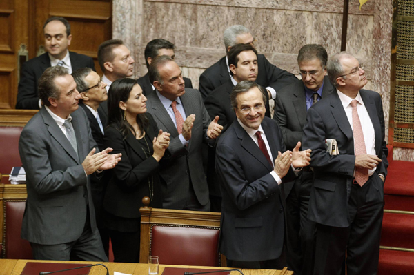 Greek parliament OKs 2013 budget