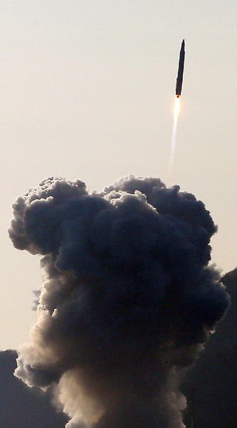 S Korea launches Naro space rocket