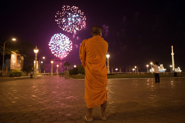 Cambodia mourns a king