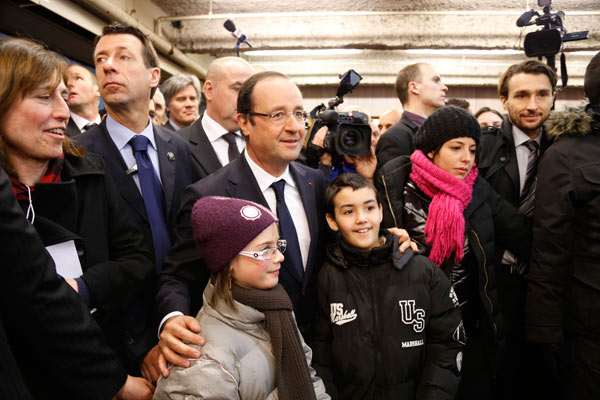 Hollande urges compulsory labelling