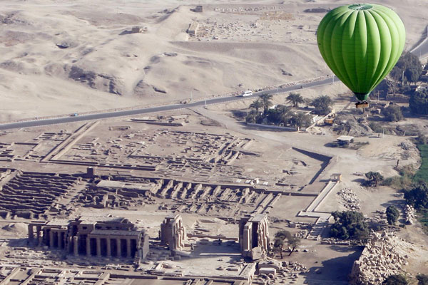 Crash of balloon in Egypt kills 19 tourists