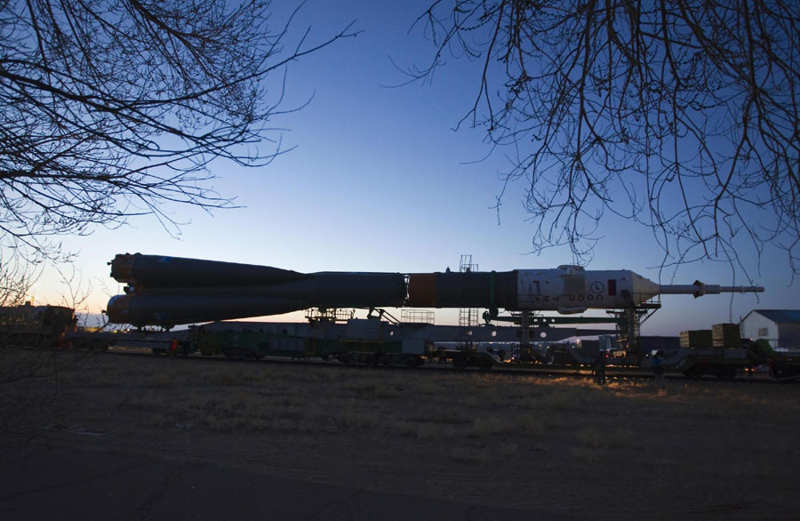 Spacecraft is transported to its launch pad[1]|ch