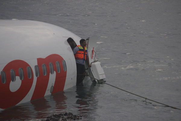 All safe as plane misses Bali runway, lands in sea