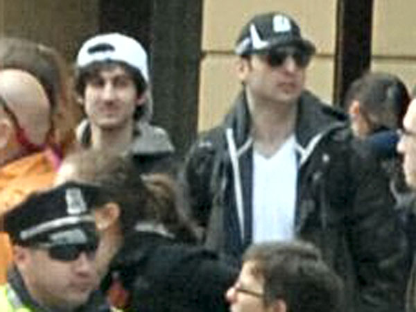 FBI releases photos of 2 Boston bombings suspects