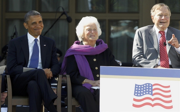 Presidents meet at Bush library opening