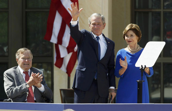 Presidents meet at Bush library opening