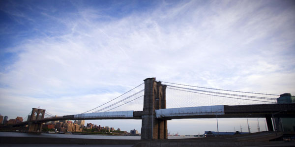 Brooklyn Bridge shut down due to suspicious vehicle