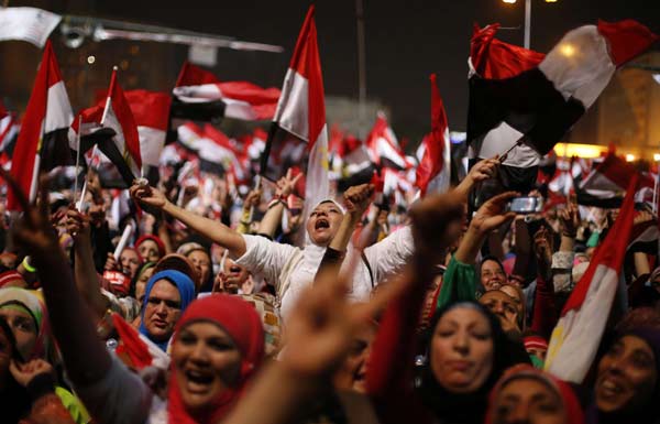 Egypt army topples president, announces transition