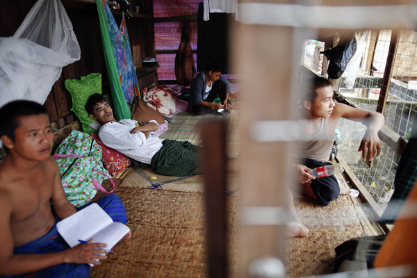 Myanmar's heroin addicts resort to religion's help