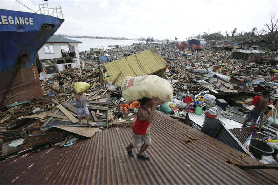 Typhoon Haiyan jolts Philippines