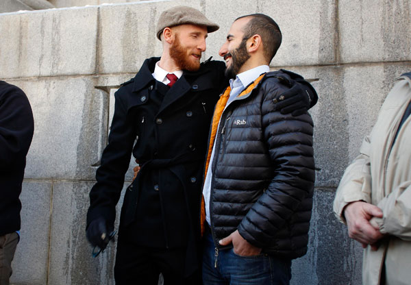 Gay couples challenge Utah's marriage ban