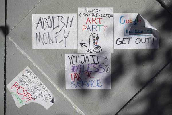 Google bus blocked in San Francisco protest