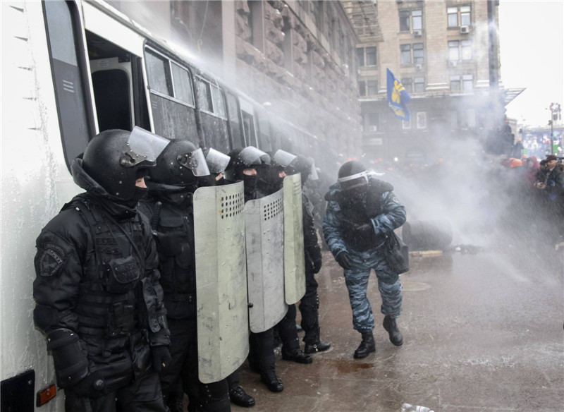 Ukraine says it won't use troops against protesters