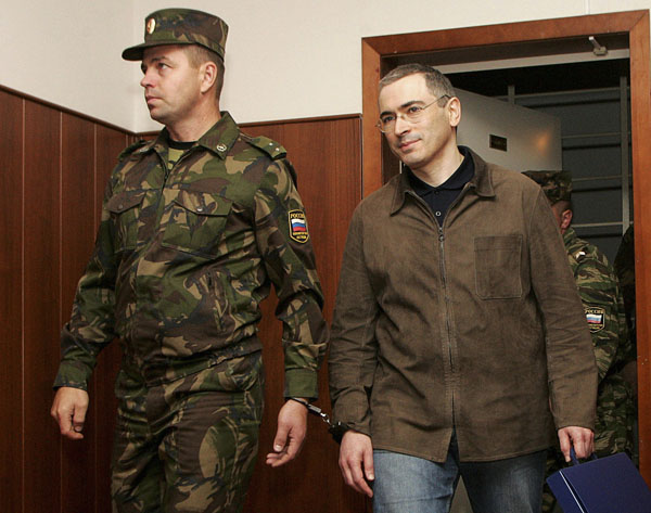 Putin to pardon jailed tycoon Khodorkovsky