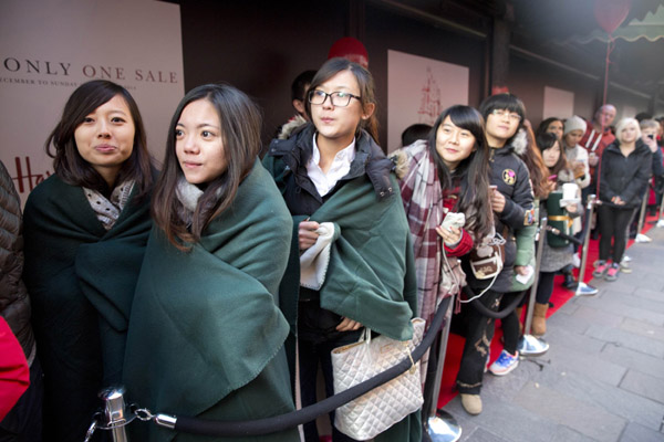 Boxing Day shopping rush in UK