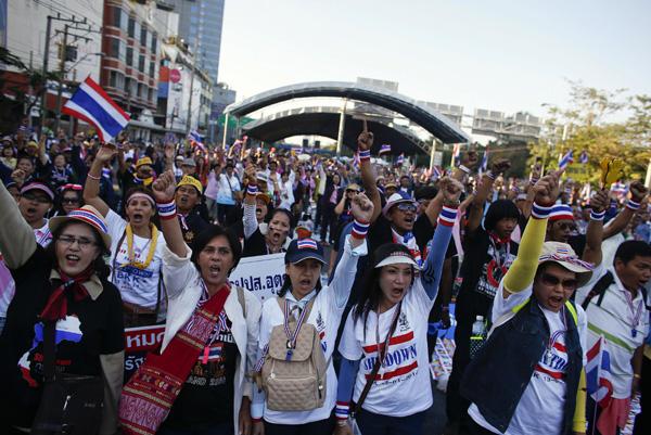 Thai protesters move to shut down Bangkok