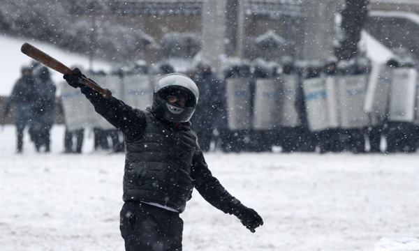 Ukraine takes hard line on protests, 3 killed