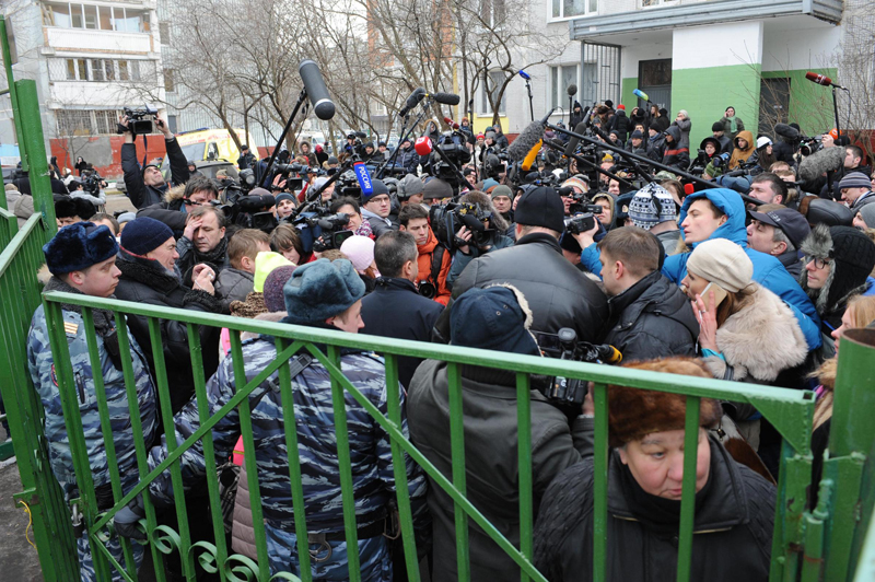 Student detained after killing policeman, teacher in Moscow school