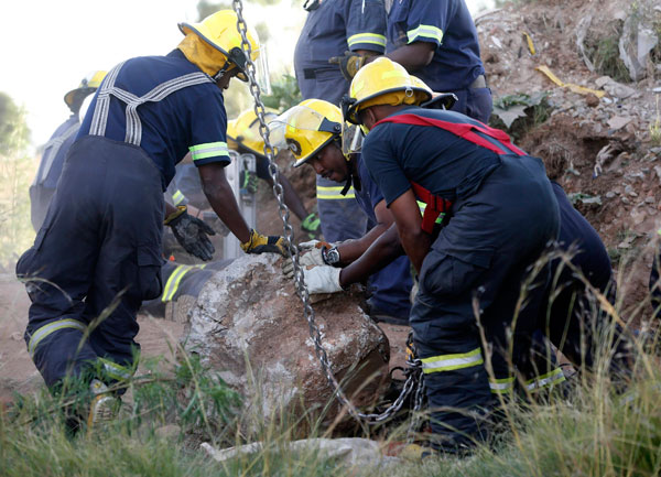 11 trapped miners rescued from S. African mine