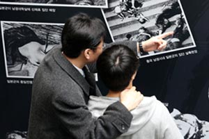 S.Korea urges Japan to face history with courage