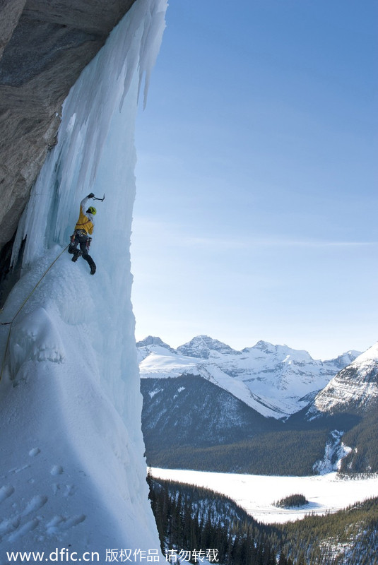 Canadian climber challenges 'Weeping Wall'