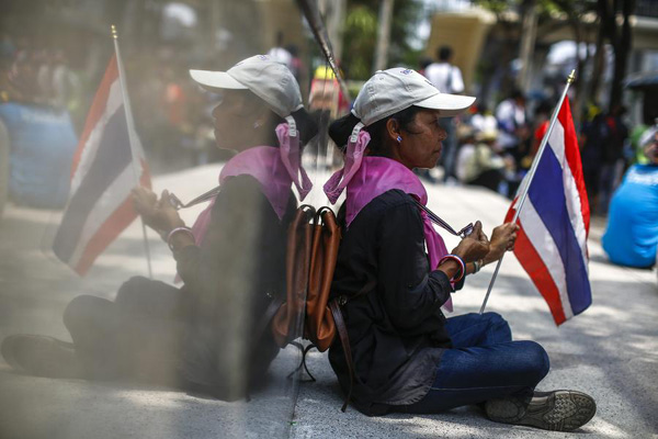 Two hurt in shooting in Thai capital