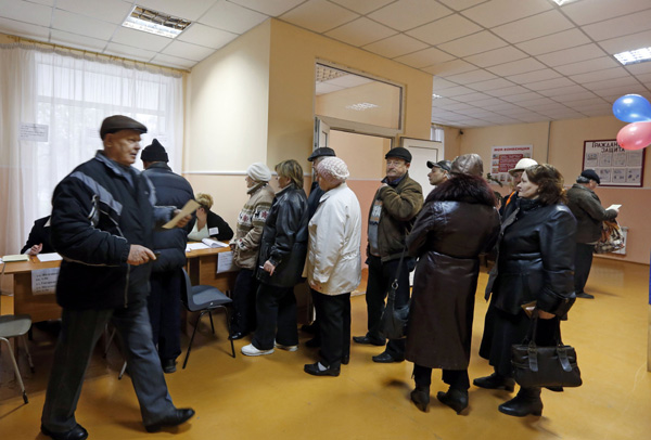 Crimea holds referendum on future