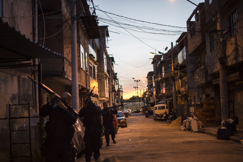 Armies and police sent to 'pacify' slum in Brazil