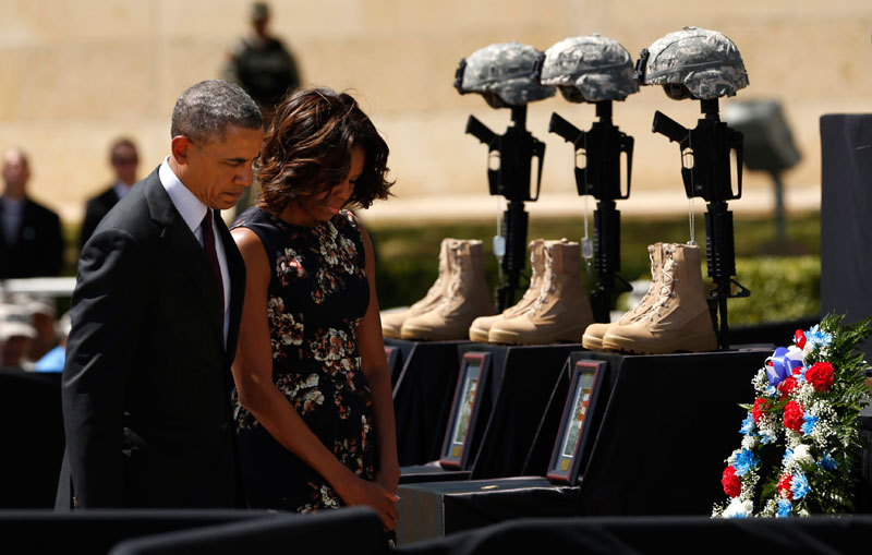 Obama pays tribute to victims in Fort Hood shooting