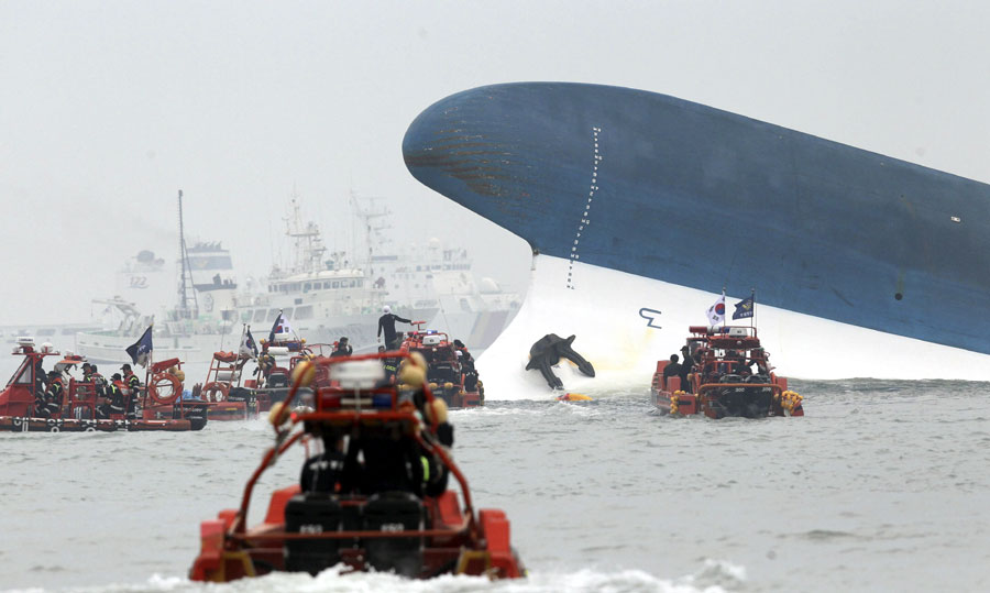 Ferry sinking off S Korea