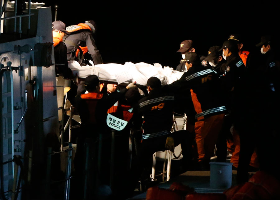 Death toll surges to 56 as divers enter sunken S.Korean ferry