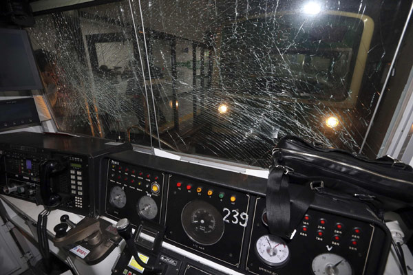 Subway trains crash in South Korean capital, 200 hurt