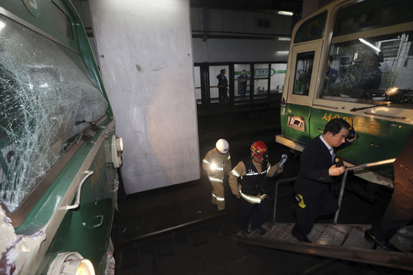 Subway trains crash in South Korean capital, 200 hurt