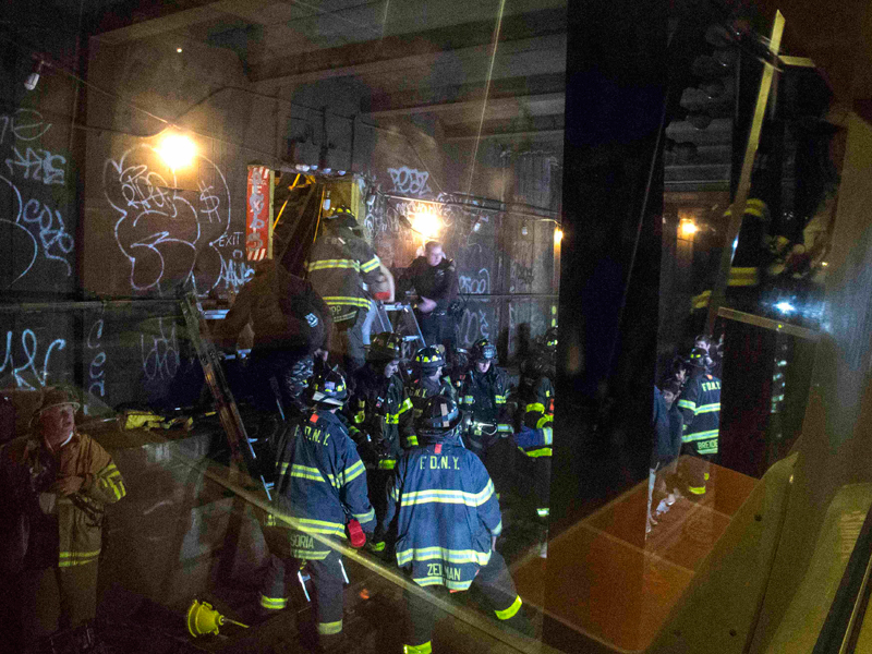 19 people injured in US subway train derailment