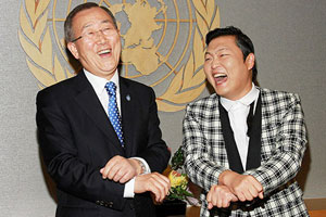 World leaders caught yawning...they're just like us!