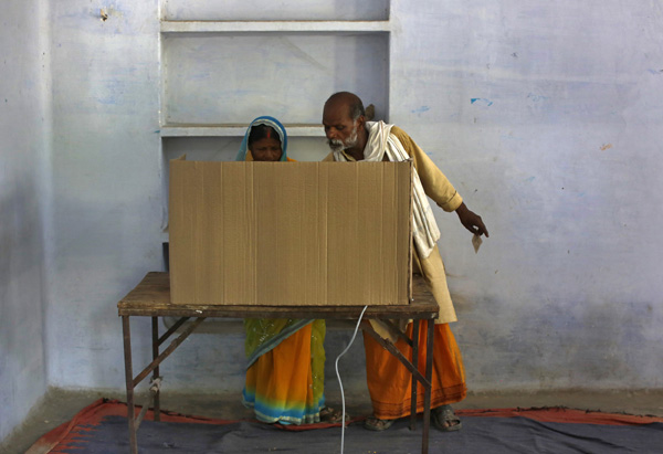 Indians vote in final phase of national elections