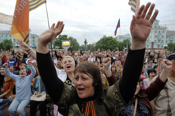 Voters in eastern Ukraine declare independence