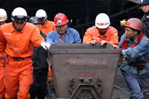 Turkish mine explosion death toll tops 200